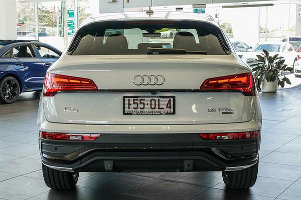 2025 Audi Q5 55 TFSI e S line FY