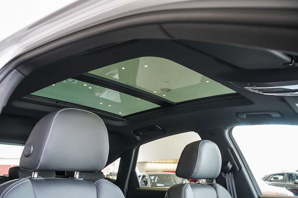 2025 Audi Q5 55 TFSI e S line FY