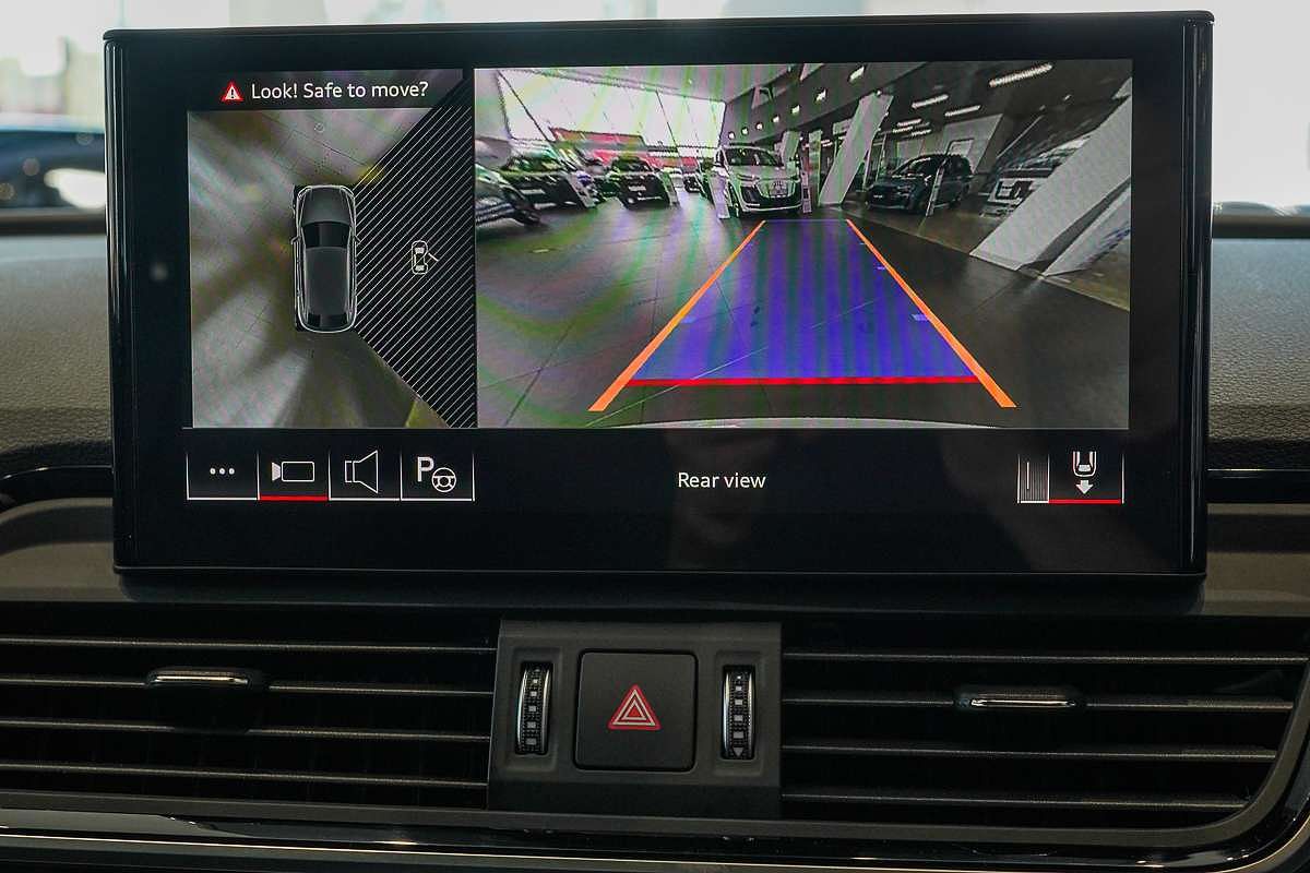 2025 Audi Q5 55 TFSI e S line FY