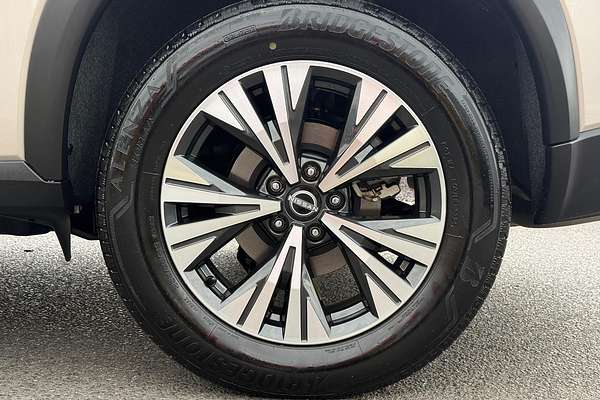 2024 Nissan X-TRAIL ST-L T33