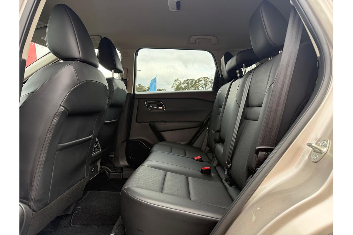 2024 Nissan X-TRAIL ST-L T33