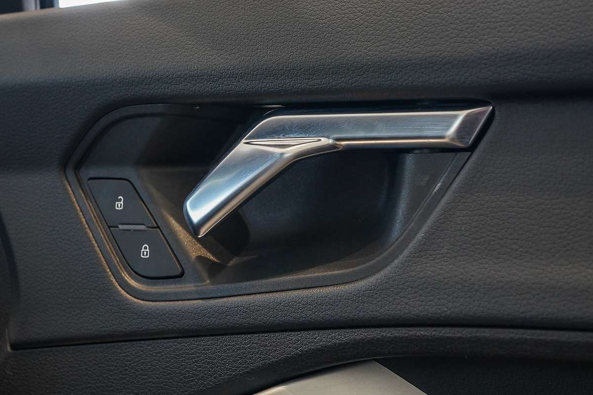 2019 Audi Q3 35 TFSI F3