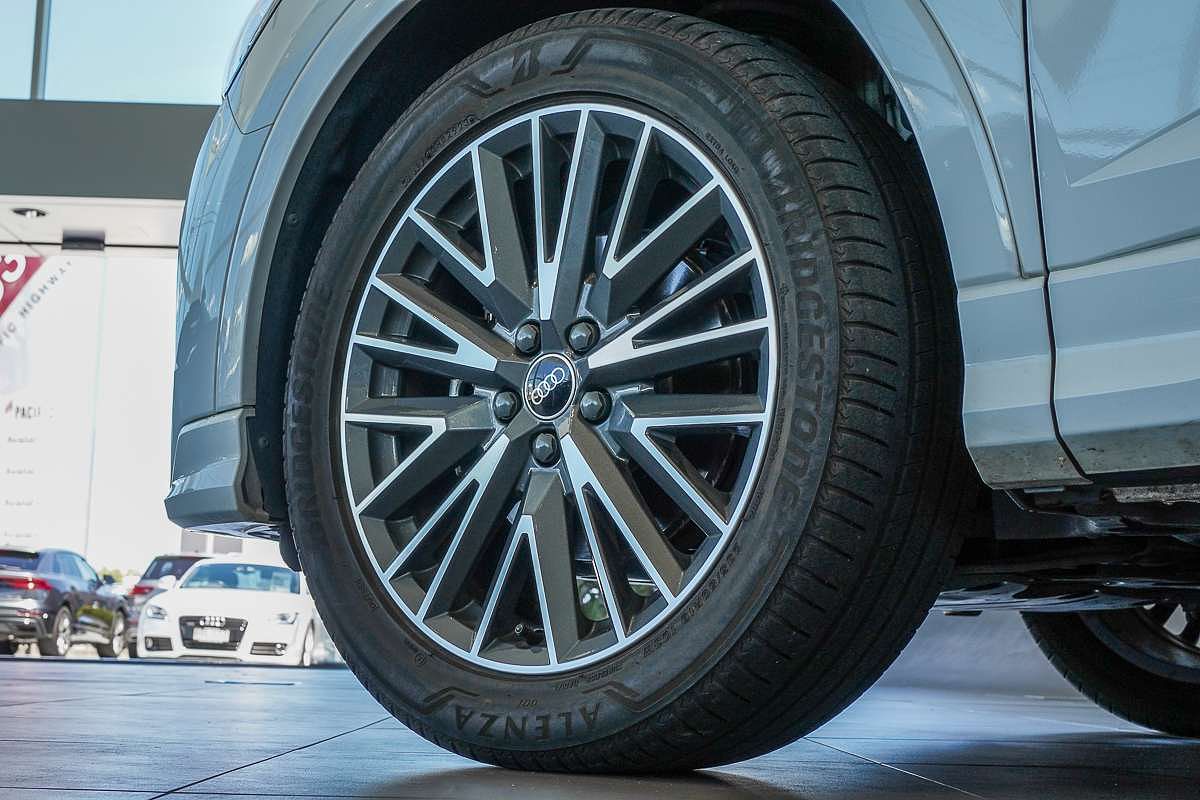 2022 Audi Q3 35 TFSI S line F3