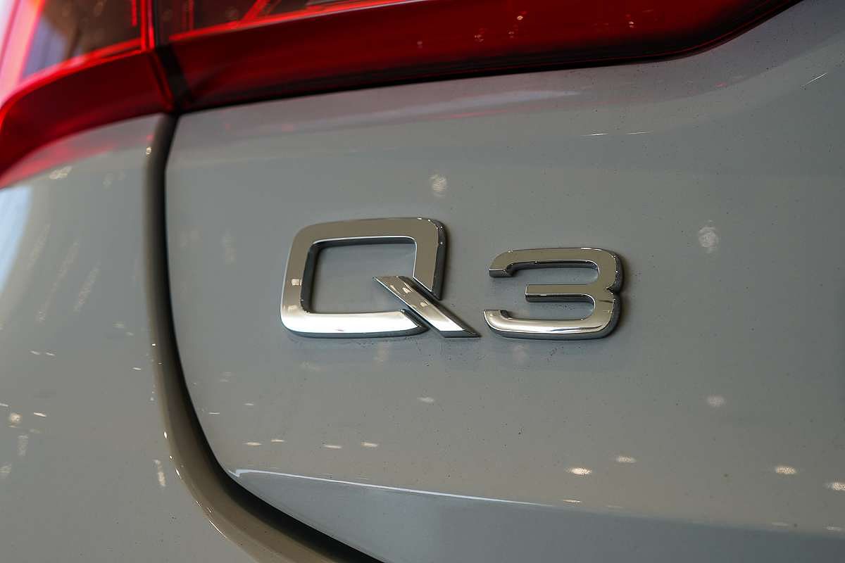 2022 Audi Q3 35 TFSI S line F3