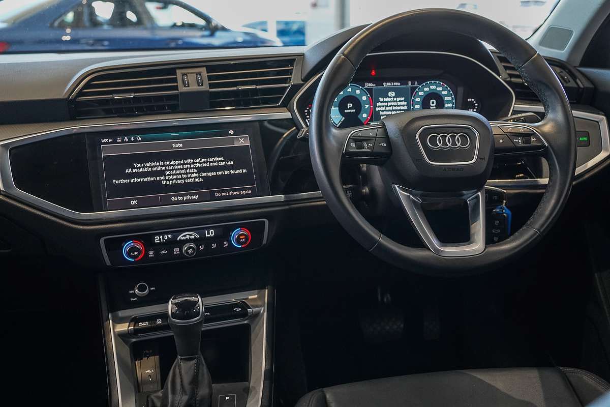 2022 Audi Q3 35 TFSI S line F3