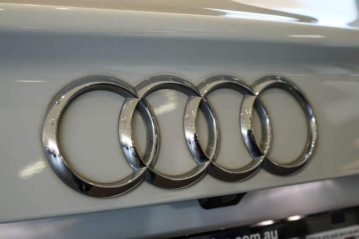 2022 Audi Q3 35 TFSI S line F3