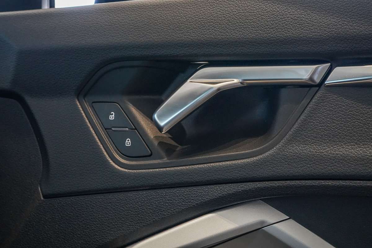 2022 Audi Q3 35 TFSI S line F3