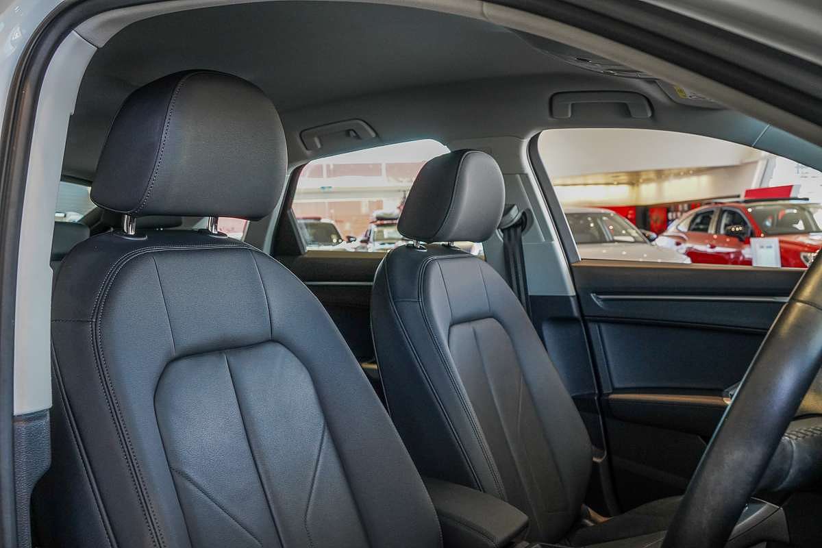 2022 Audi Q3 35 TFSI S line F3