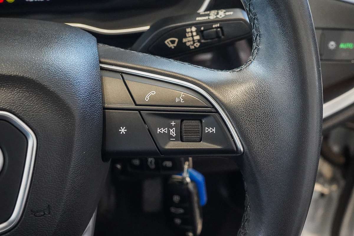 2022 Audi Q3 35 TFSI S line F3