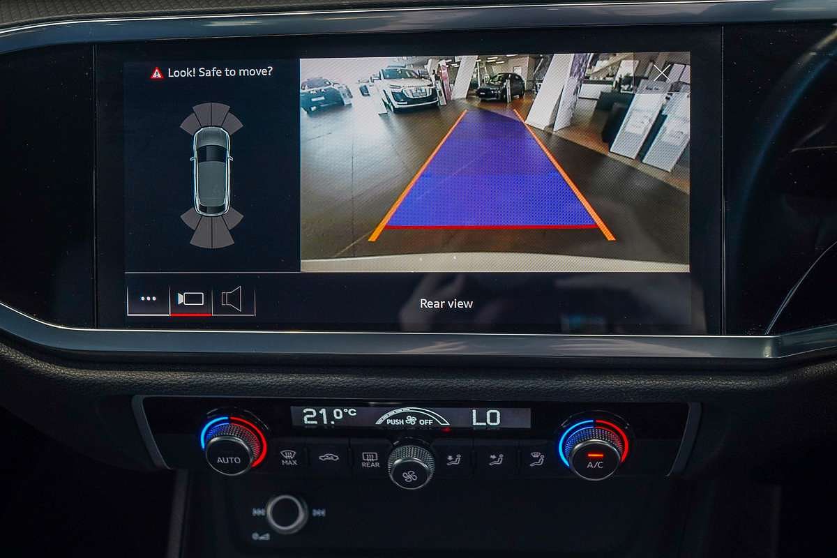 2022 Audi Q3 35 TFSI S line F3