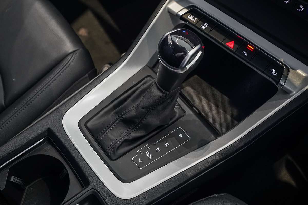 2022 Audi Q3 35 TFSI S line F3