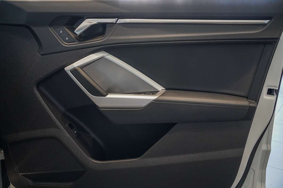 2022 Audi Q3 35 TFSI S line F3