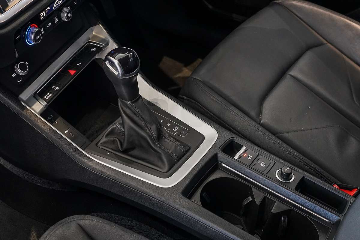 2022 Audi Q3 35 TFSI S line F3