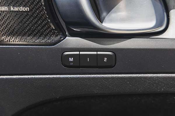 2021 Volvo XC40 T4 Inscription