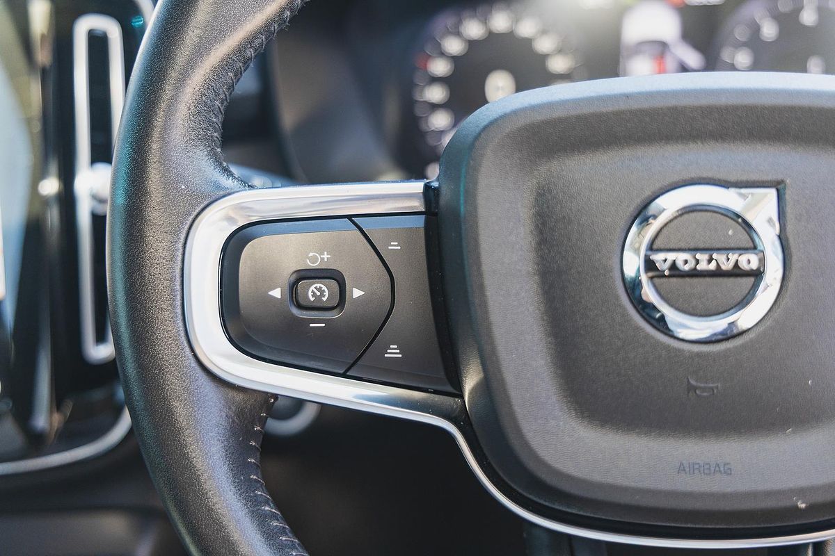 2021 Volvo XC40 T4 Inscription