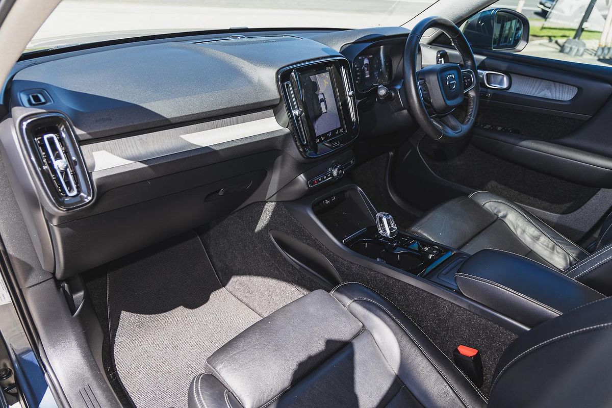 2021 Volvo XC40 T4 Inscription