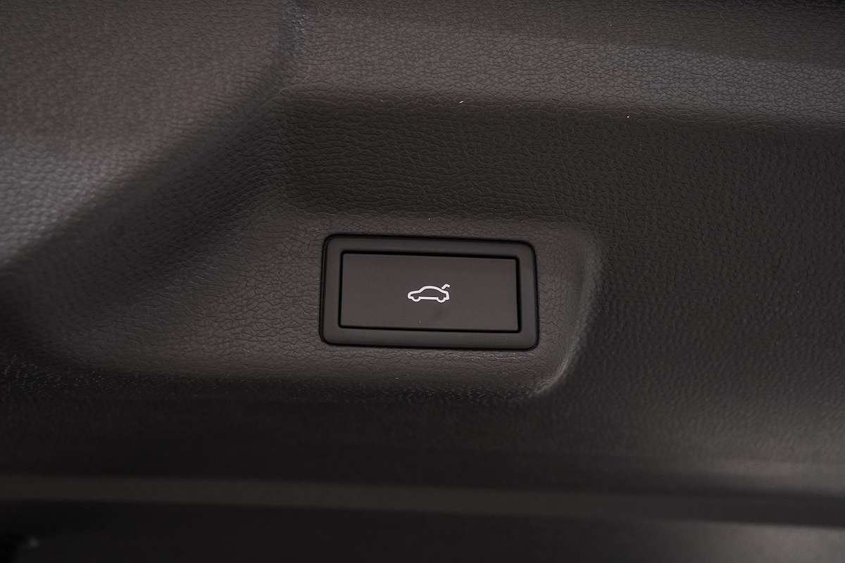 2025 Volkswagen ID. Buzz Cargo BEV550 EBN SWB