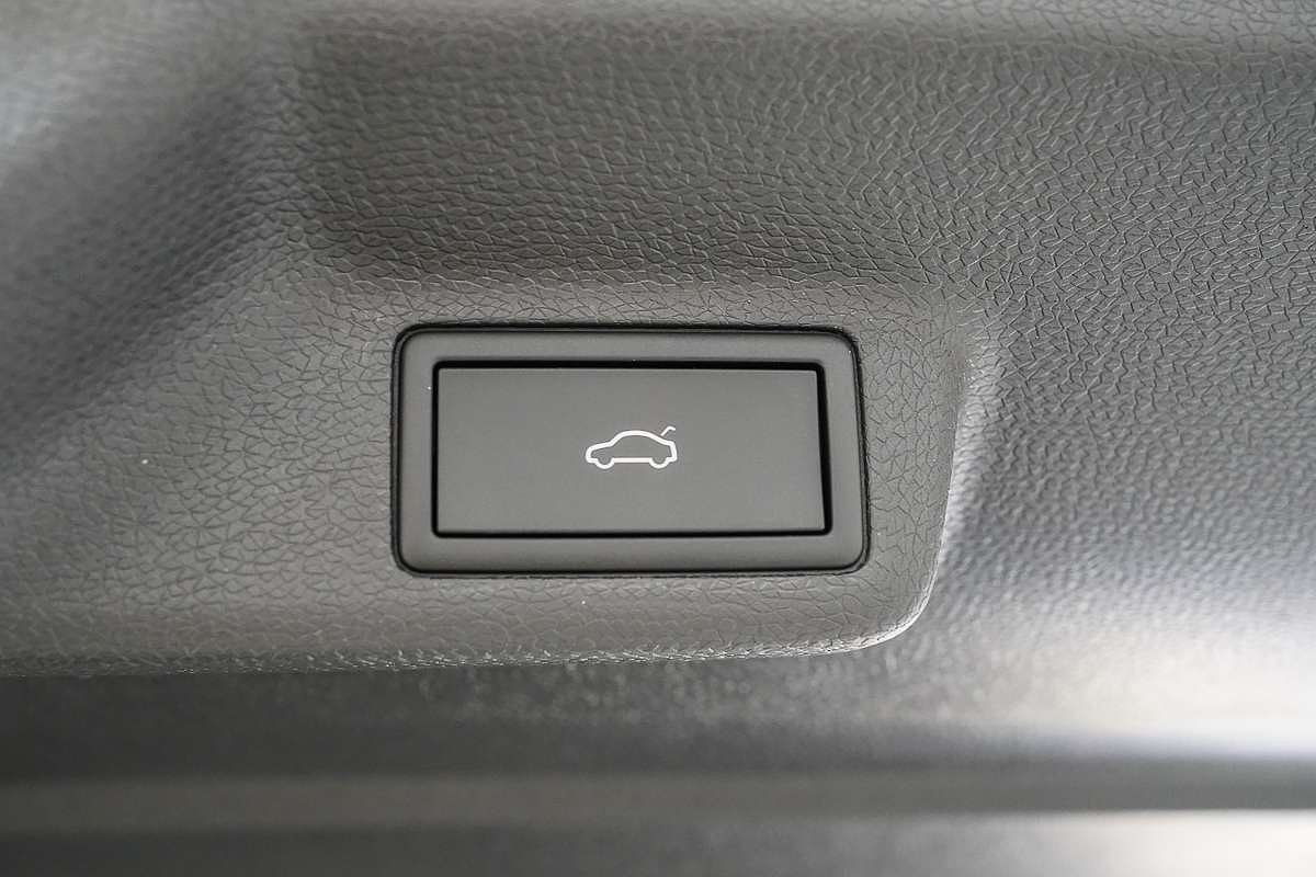 2025 Volkswagen ID. Buzz Cargo BEV550 EBN SWB