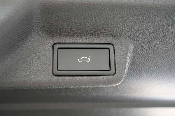 2025 Volkswagen ID. Buzz Cargo BEV550 EBN SWB