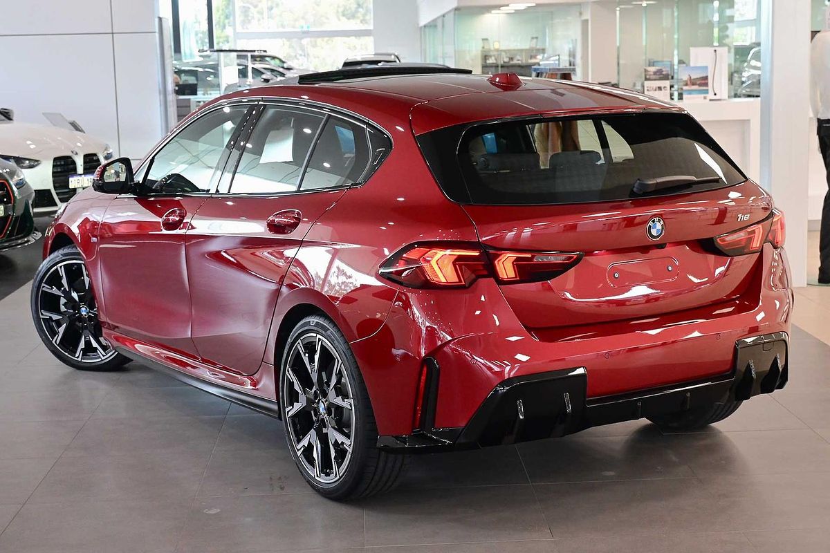 2025 BMW 1 Series 118 M Sport F70