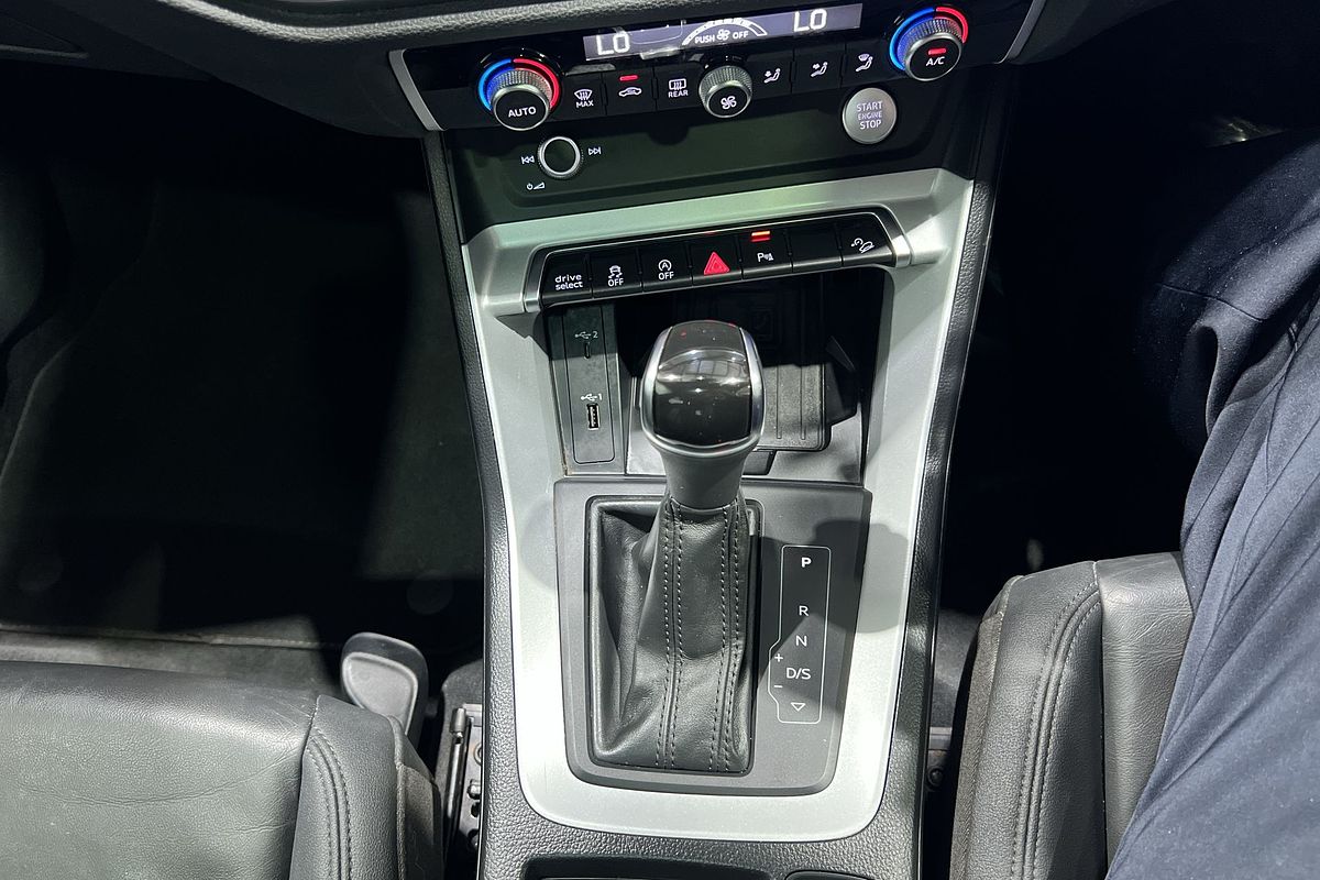 2020 Audi Q3 40 TFSI S line F3