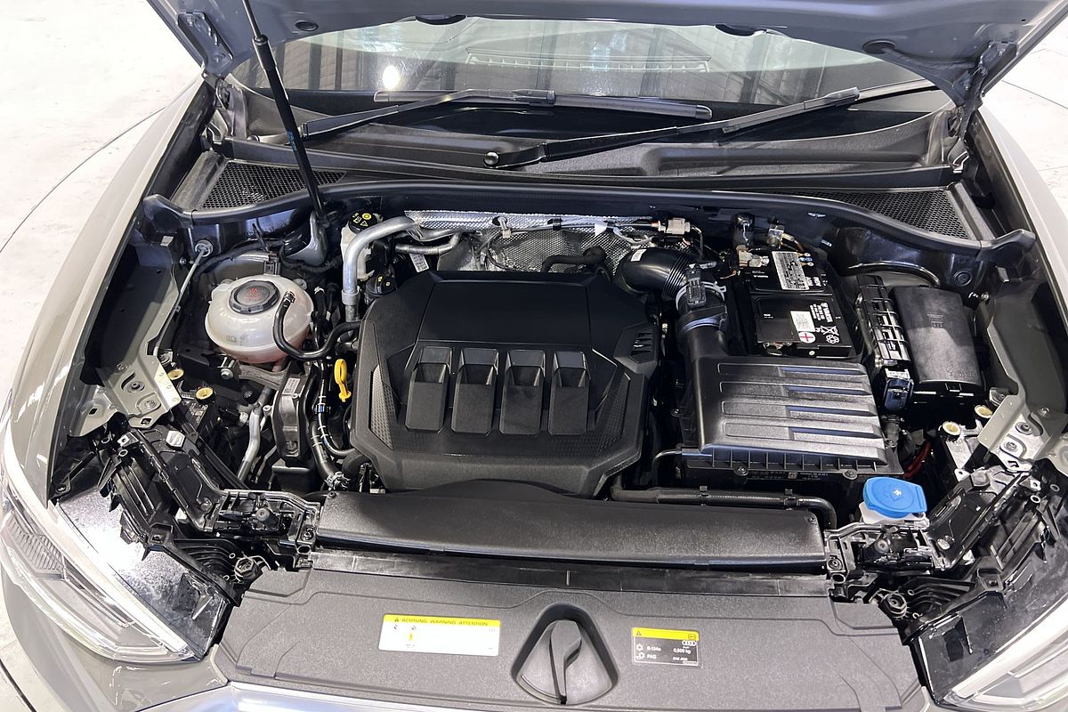 2020 Audi Q3 40 TFSI S line F3