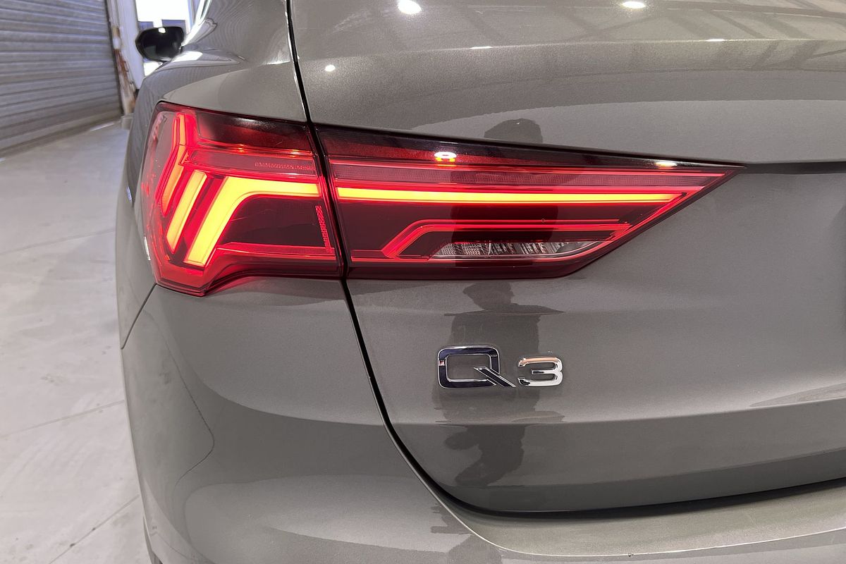 2020 Audi Q3 40 TFSI S line F3