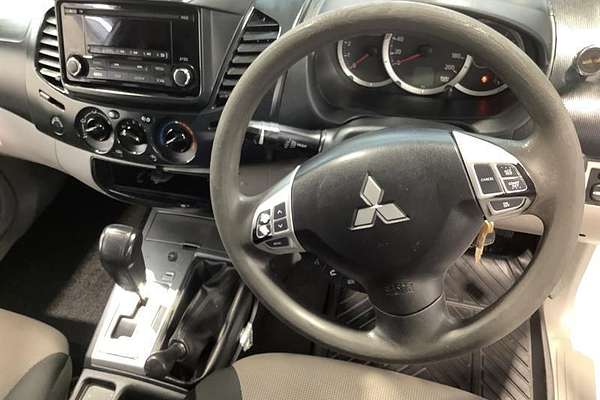 2015 Mitsubishi Triton GLX MN 4X4
