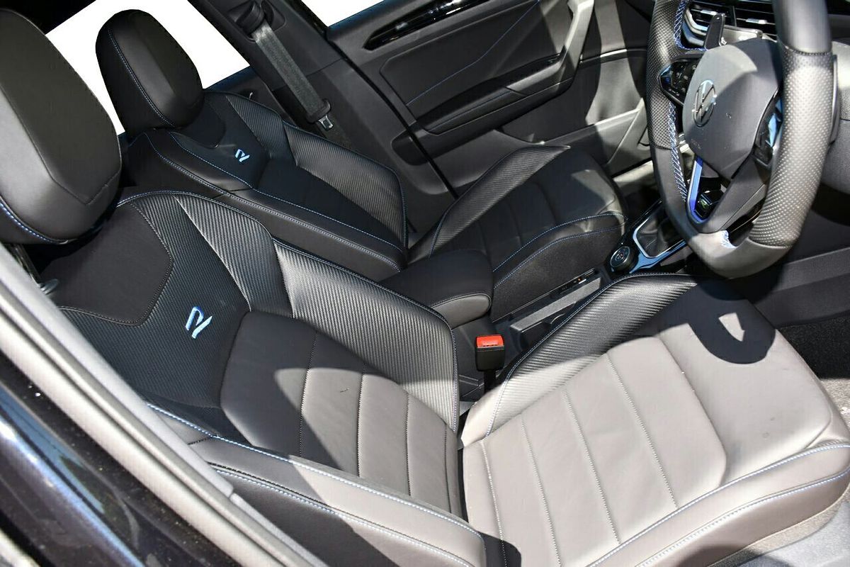 2024 Volkswagen T-Roc R D11