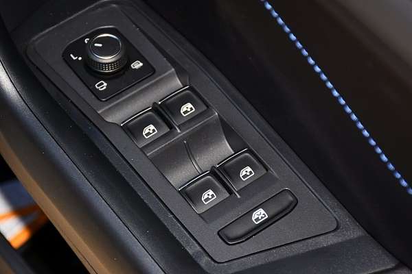 2024 Volkswagen T-Roc R D11