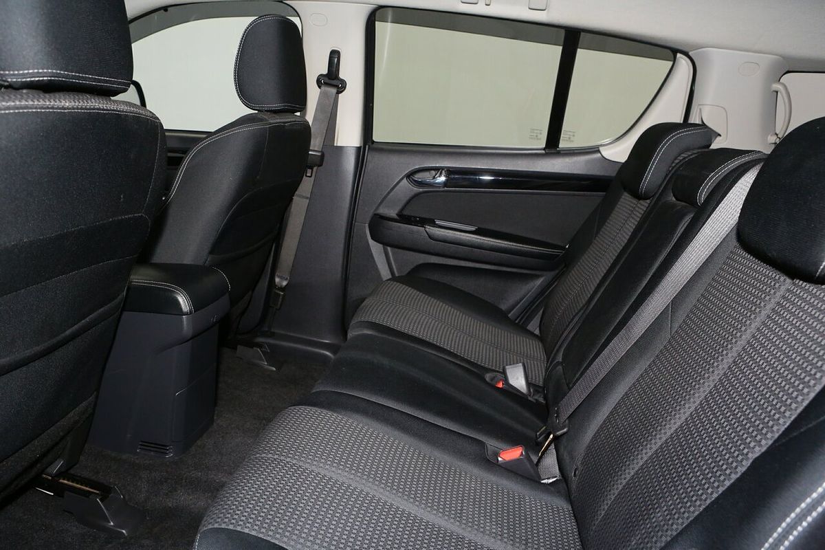 2021 Isuzu MU-X LS-U