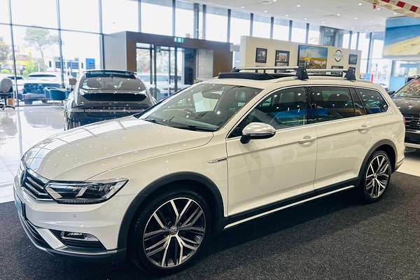 2018 Volkswagen Passat Alltrack Wolfsburg Edition B8