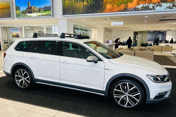 2018 Volkswagen Passat Alltrack Wolfsburg Edition B8