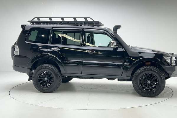 2021 Mitsubishi Pajero GLS NX