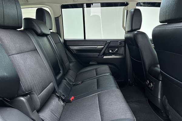 2021 Mitsubishi Pajero GLS NX