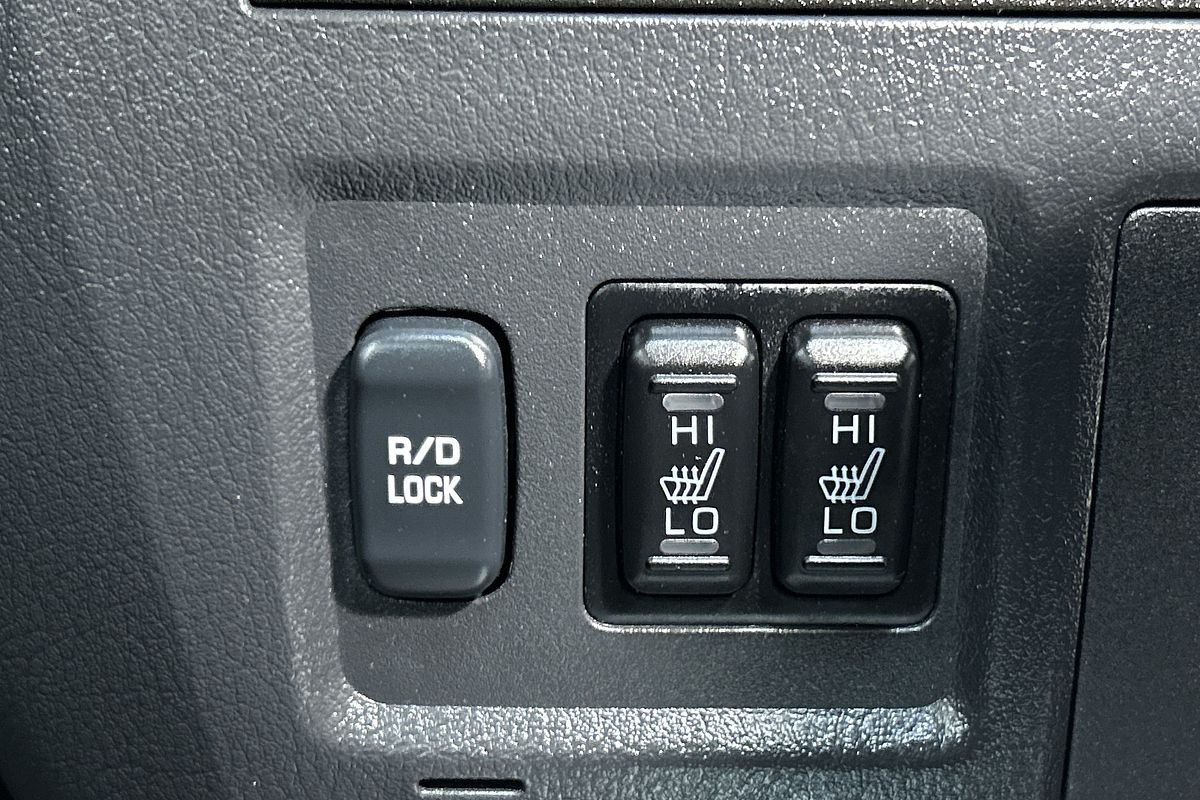 2021 Mitsubishi Pajero GLS NX