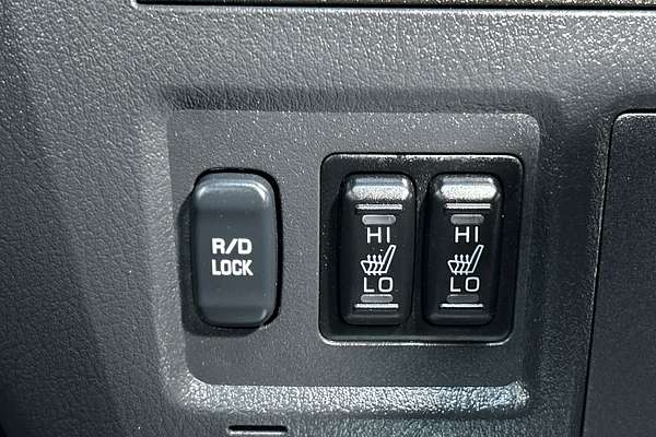 2021 Mitsubishi Pajero GLS NX