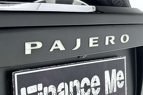 2021 Mitsubishi Pajero GLS NX