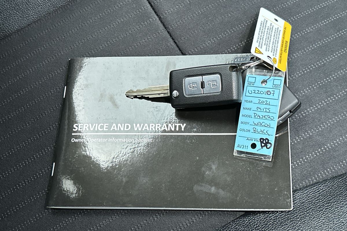 2021 Mitsubishi Pajero GLS NX