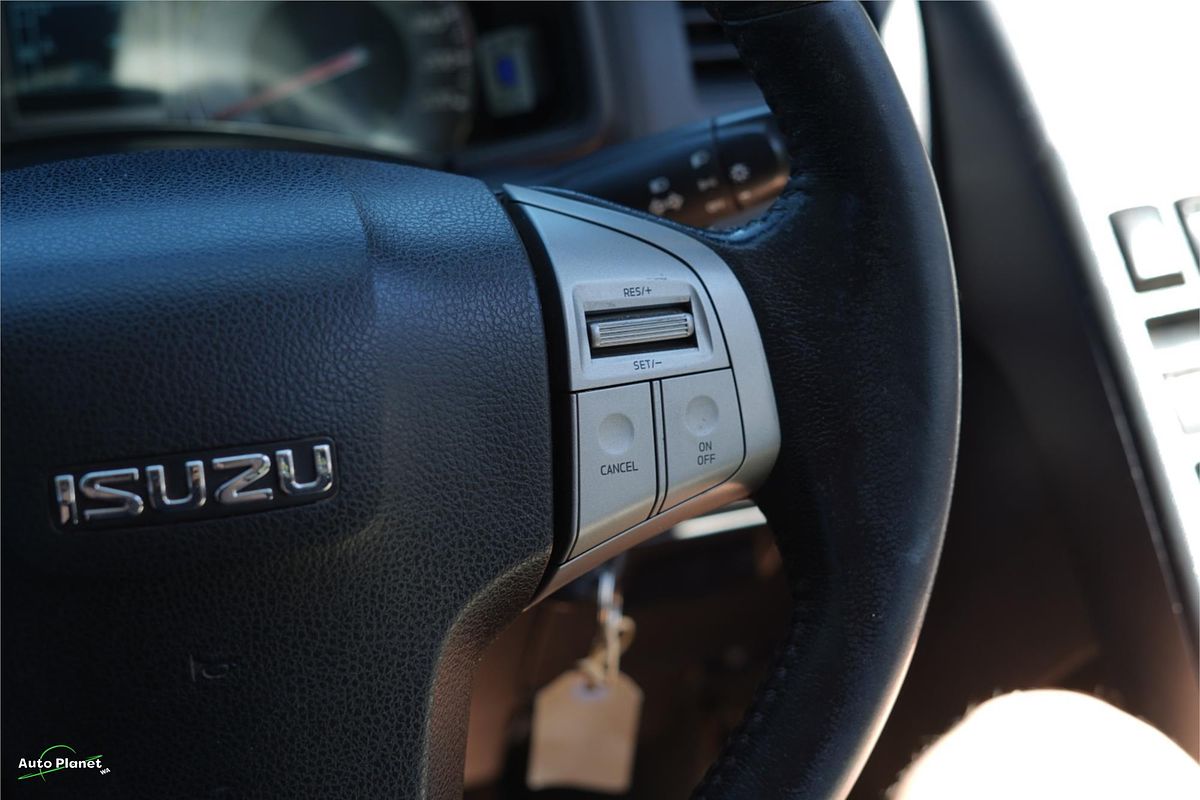 2015 Isuzu MU-X LS-M