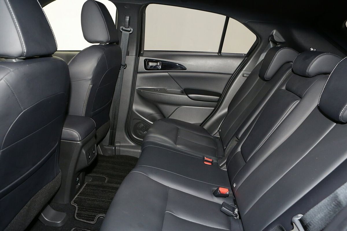 2022 Mitsubishi Eclipse Cross PHEV Exceed YB