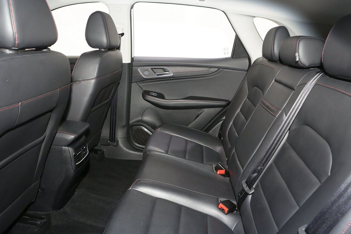 2024 MG HS Vibe SAS23