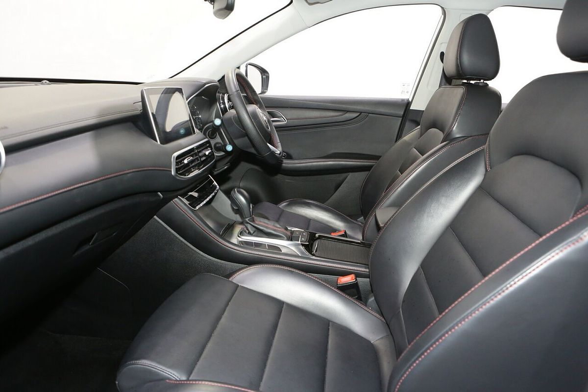 2024 MG HS Vibe SAS23