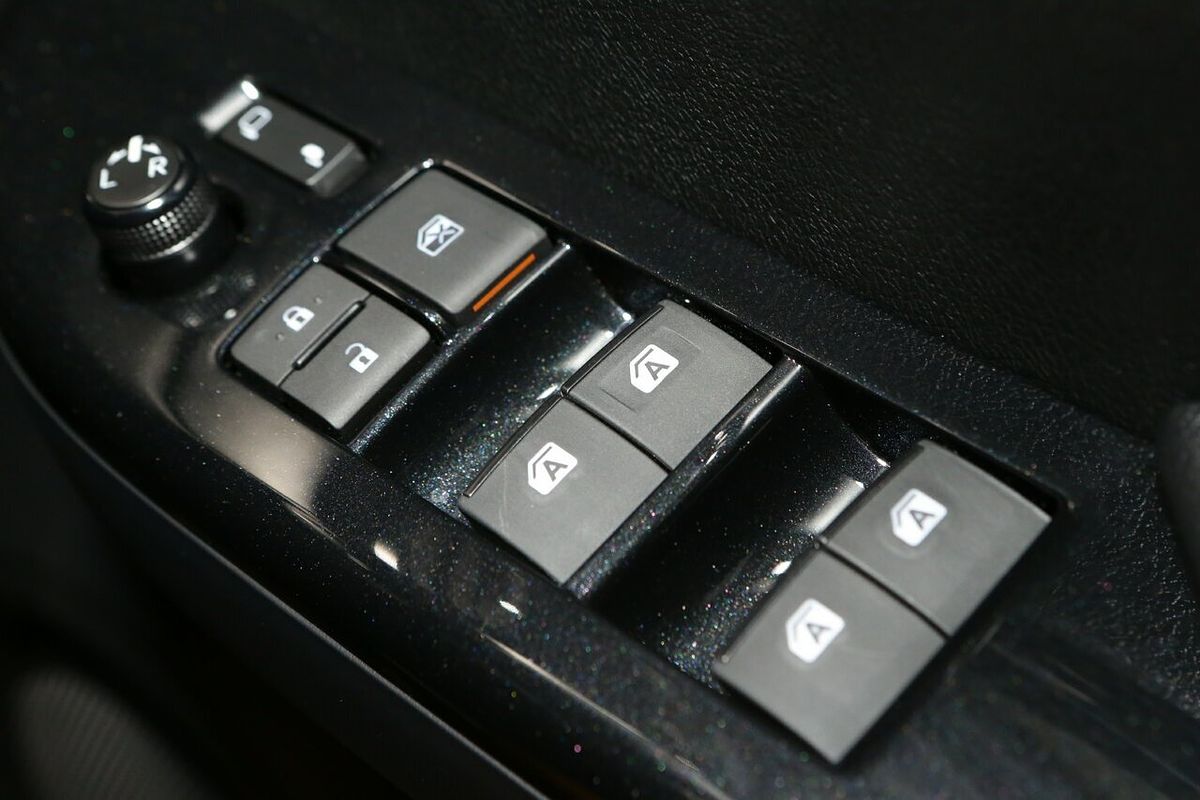 2025 Toyota Hilux Rogue 48V GUN126R 4X4