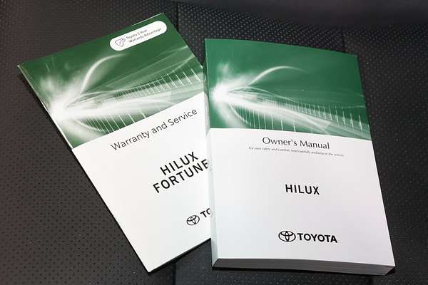 2025 Toyota Hilux Rogue 48V GUN126R 4X4