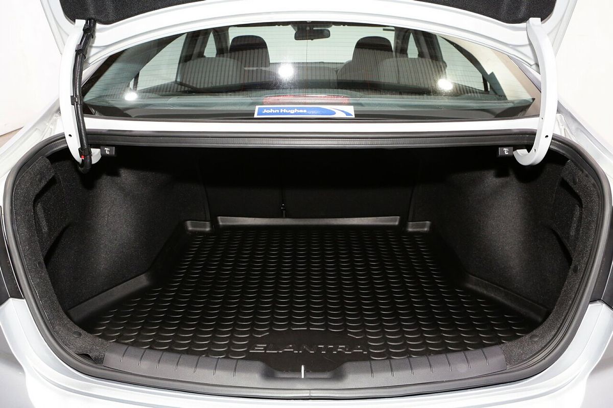 2020 Hyundai Elantra Active AD.2