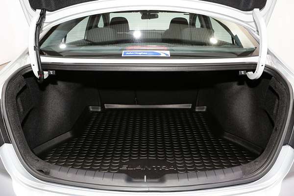 2020 Hyundai Elantra Active AD.2