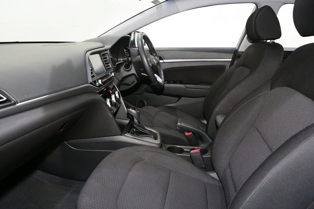 2020 Hyundai Elantra Active AD.2