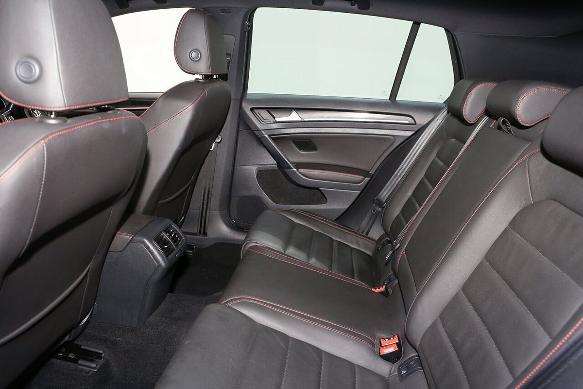 2015 Volkswagen Golf GTI 7