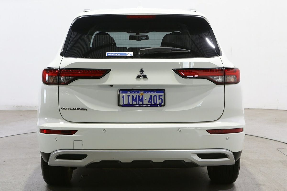 2024 Mitsubishi Outlander LS ZM